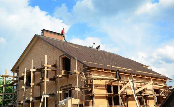 The Benefits of Hiring a Licensed Roofing Contractor in Phoenix